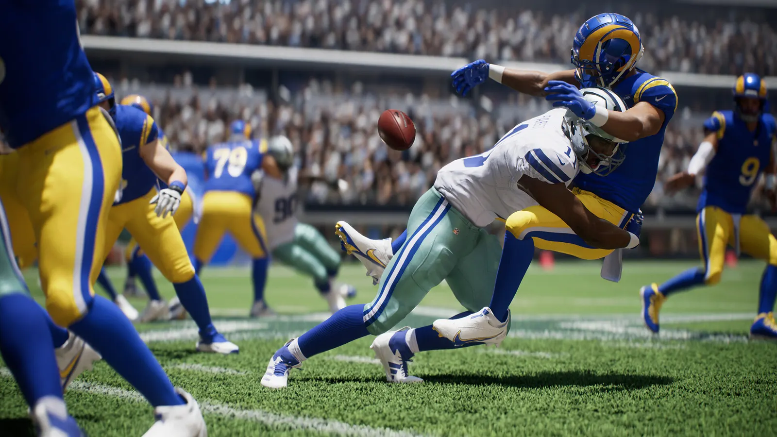 EA SPORTS™ Madden NFL 25 media 8