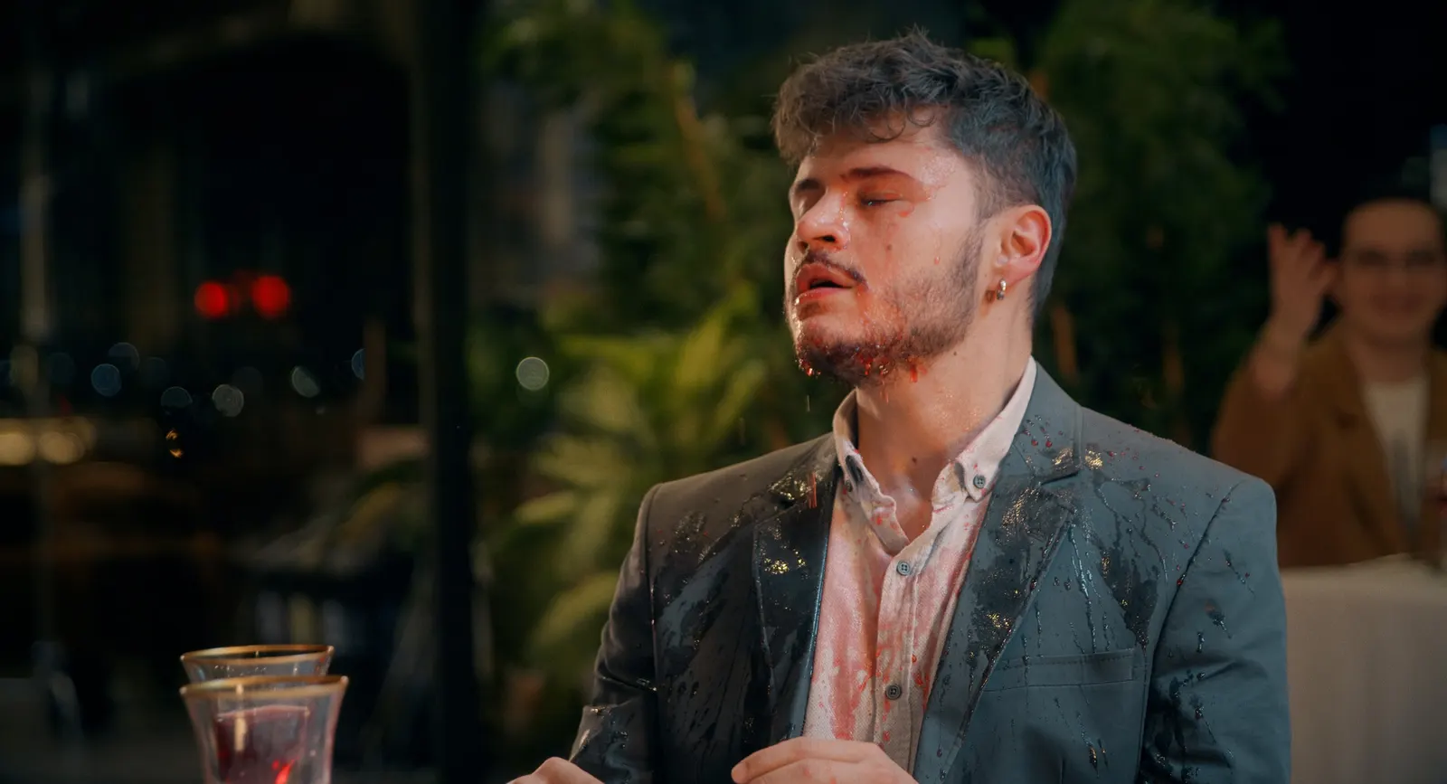 First Date : Late To Date media 3