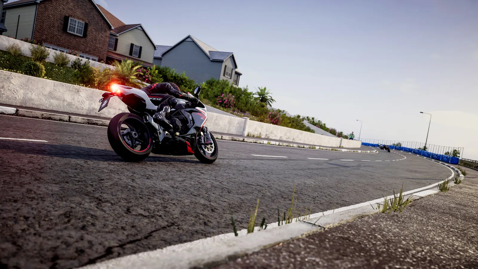 RIDE 5 media 8